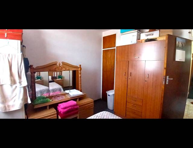 2 BEDROOM APARTMENT FOR SALE IN VEREENIGING CENTRAL